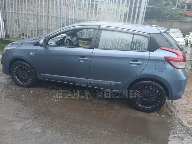 Toyota Yaris 2014 Blue