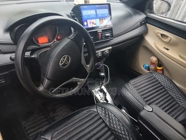 Toyota Yaris 2014 Blue