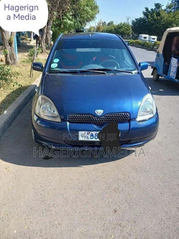 Toyota Vitz 2001 Blue