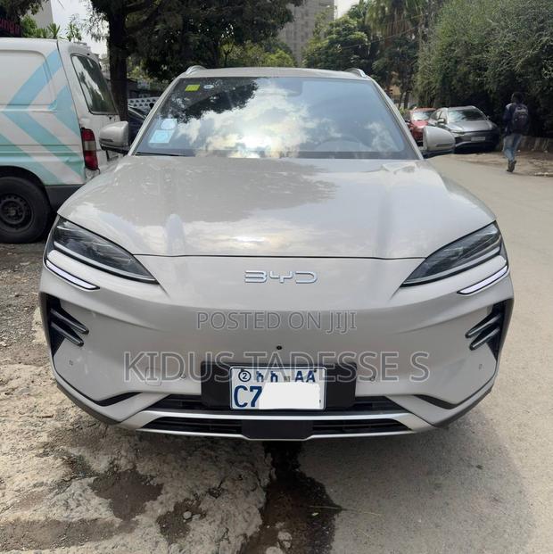 BYD Song Plus 2025 Gray