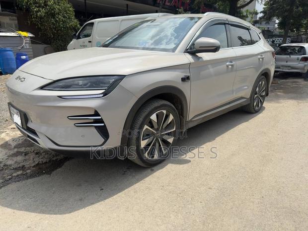 BYD Song Plus 2025 Gray