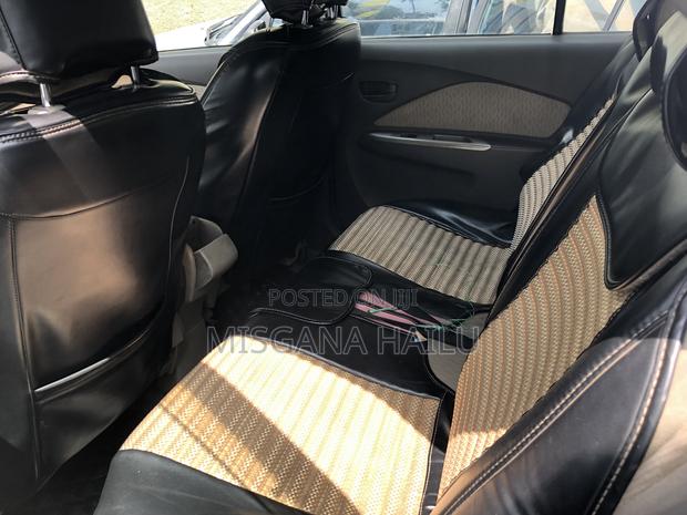 Toyota Yaris 2010 Silver