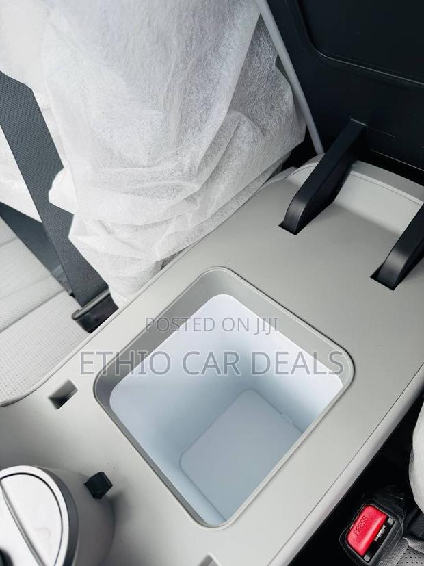 New BYD Sealion 06 EV 2025 White