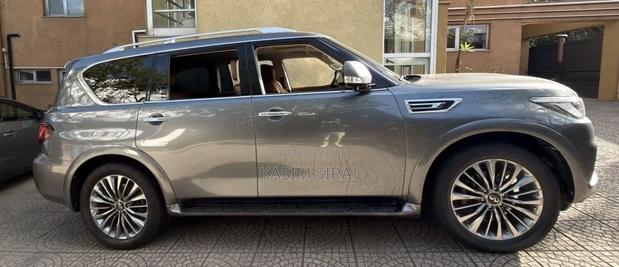 Infiniti QX80 2020 Blue