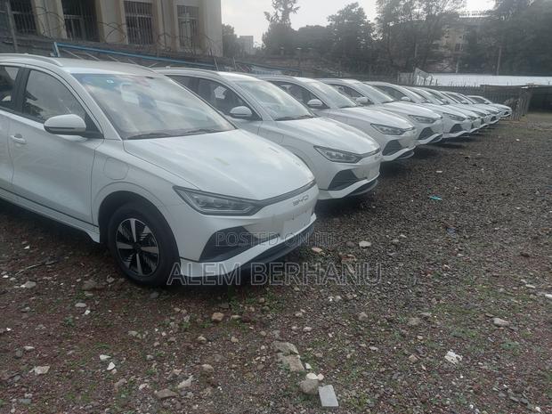 New BYD E2 43 kWh 94 hp FWD 2025 White