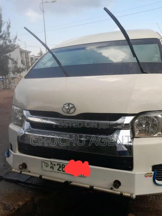 Toyota Hilux 2016 White