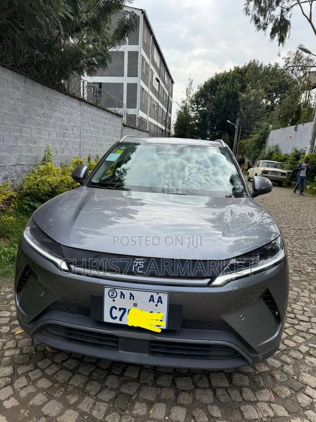BYD Yuan Up 2025 Gray