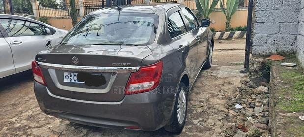 Suzuki Dzire 2023 Gray