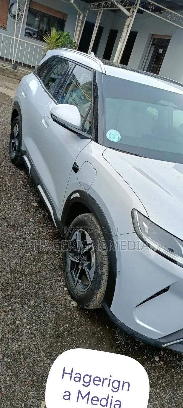 BYD Yuan Up 2025 Ivory