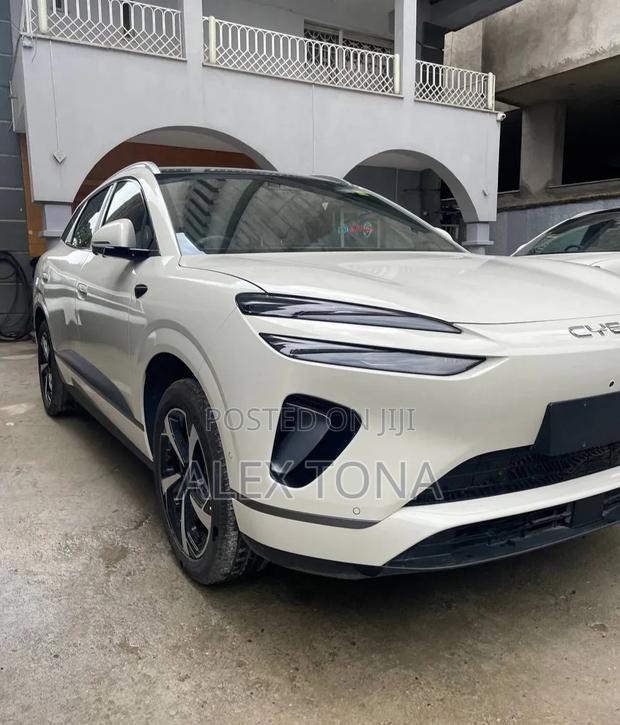 New BYD Sealion 06 EV 2025 Off white