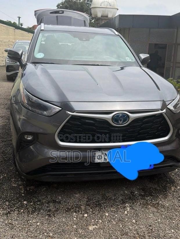 Toyota Highlander 2021 Gray