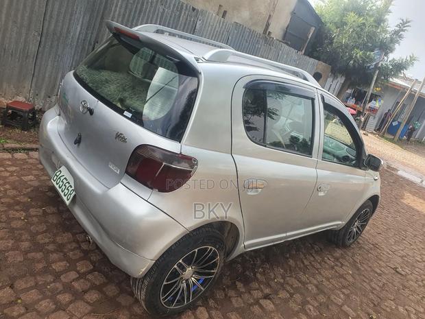 Toyota Yaris 1.4 2002 Silver