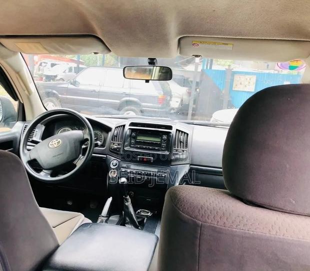 Toyota Land Cruiser 2009 Silver