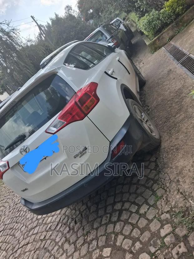 Toyota RAV4 2015 White