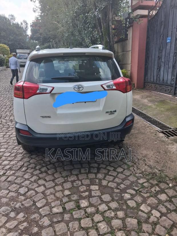 Toyota RAV4 2015 White