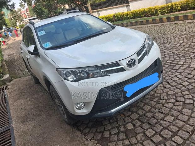 Toyota RAV4 2015 White