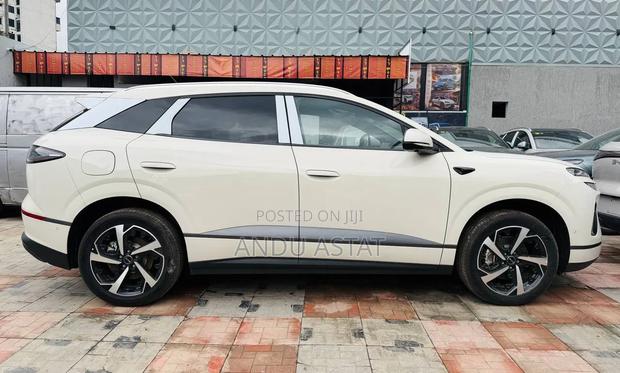 New BYD Sealion 06 EV 2025 Ivory