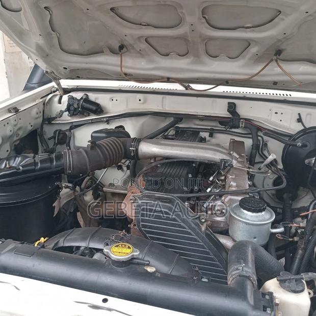 Toyota Land Cruiser 2012