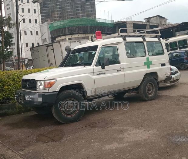 Toyota Land Cruiser 2012