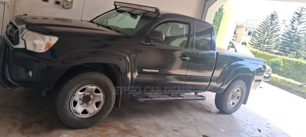Toyota Tacoma 2012 Black