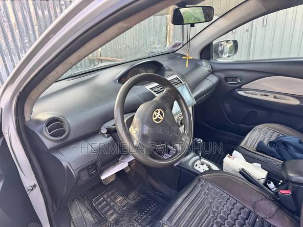 Toyota Yaris 1.3 2008 Silver