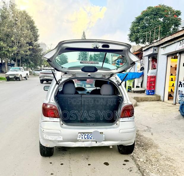 Toyota Vitz 2004 Gray