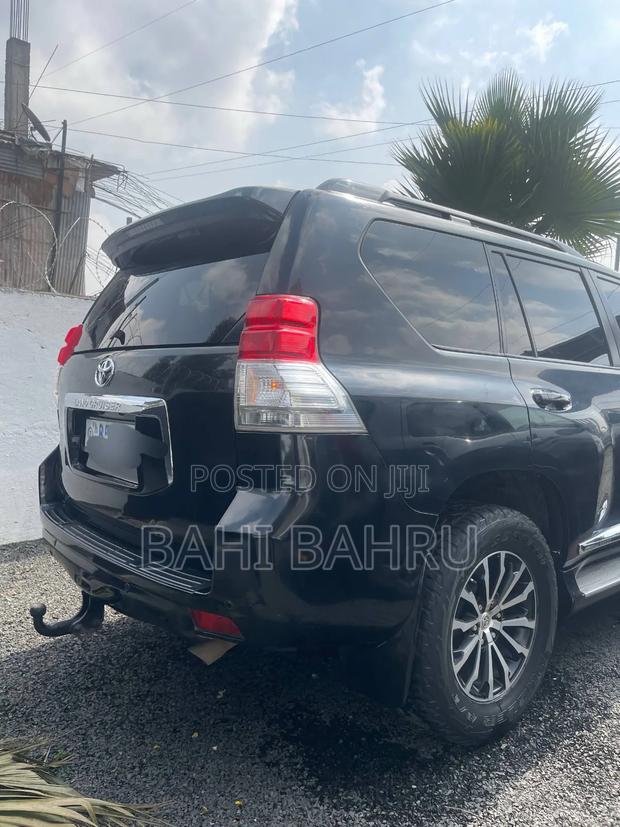 Toyota Land Cruiser 2013 Black