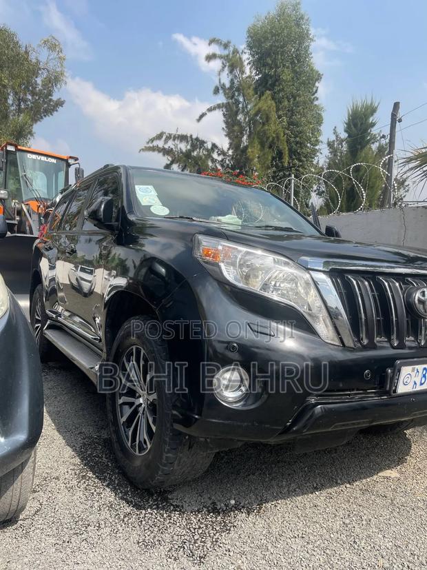 Toyota Land Cruiser 2013 Black