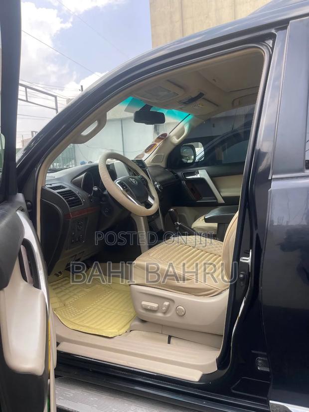 Toyota Land Cruiser 2013 Black