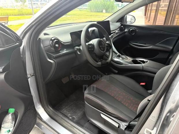 BYD E2 43 kWh 94 hp FWD 2024 Gray
