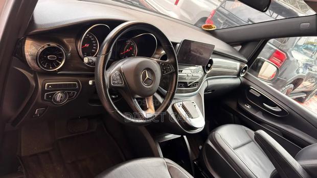 Mercedes-Benz EQC EQC400 4MATIC 2023 Silver