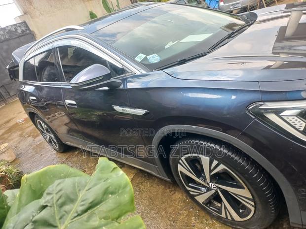 Volkswagen ID.6 2023 Blue