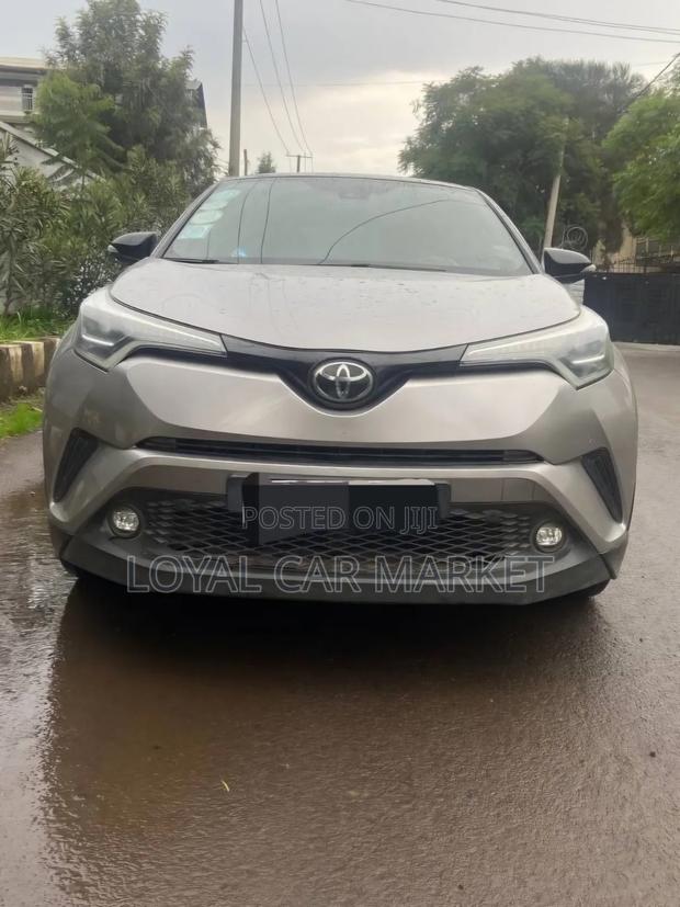 Toyota C-HR 2017 Gray