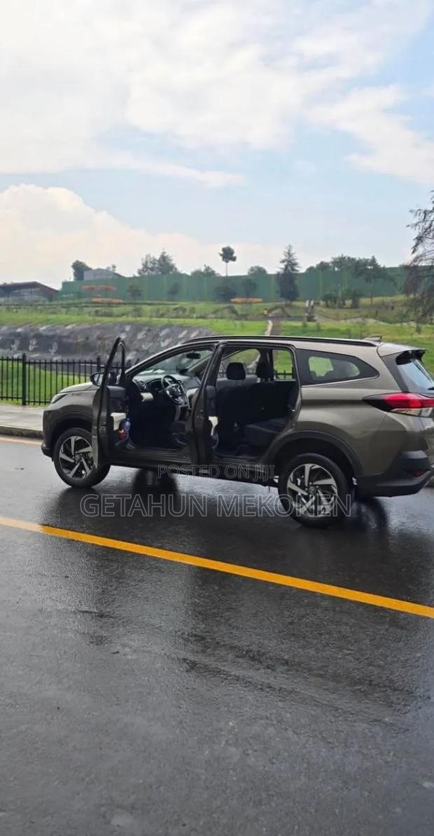 Toyota Rush 2023