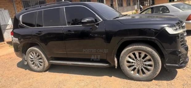 Toyota Land Cruiser 2023 Black