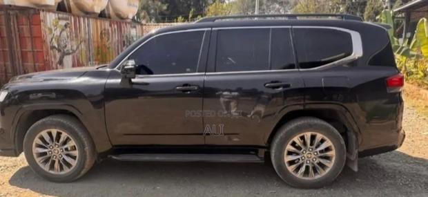 Toyota Land Cruiser 2023 Black