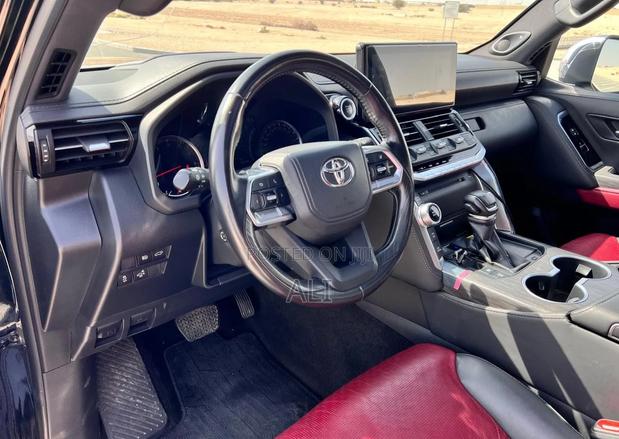 Toyota Land Cruiser 2023 Black