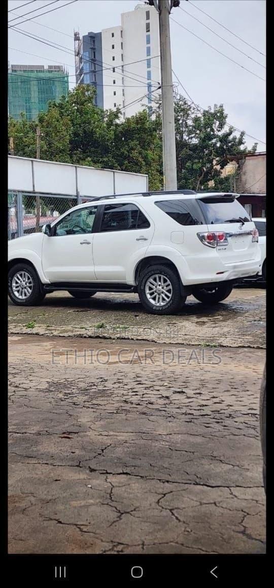 Toyota Fortuner 2013 White