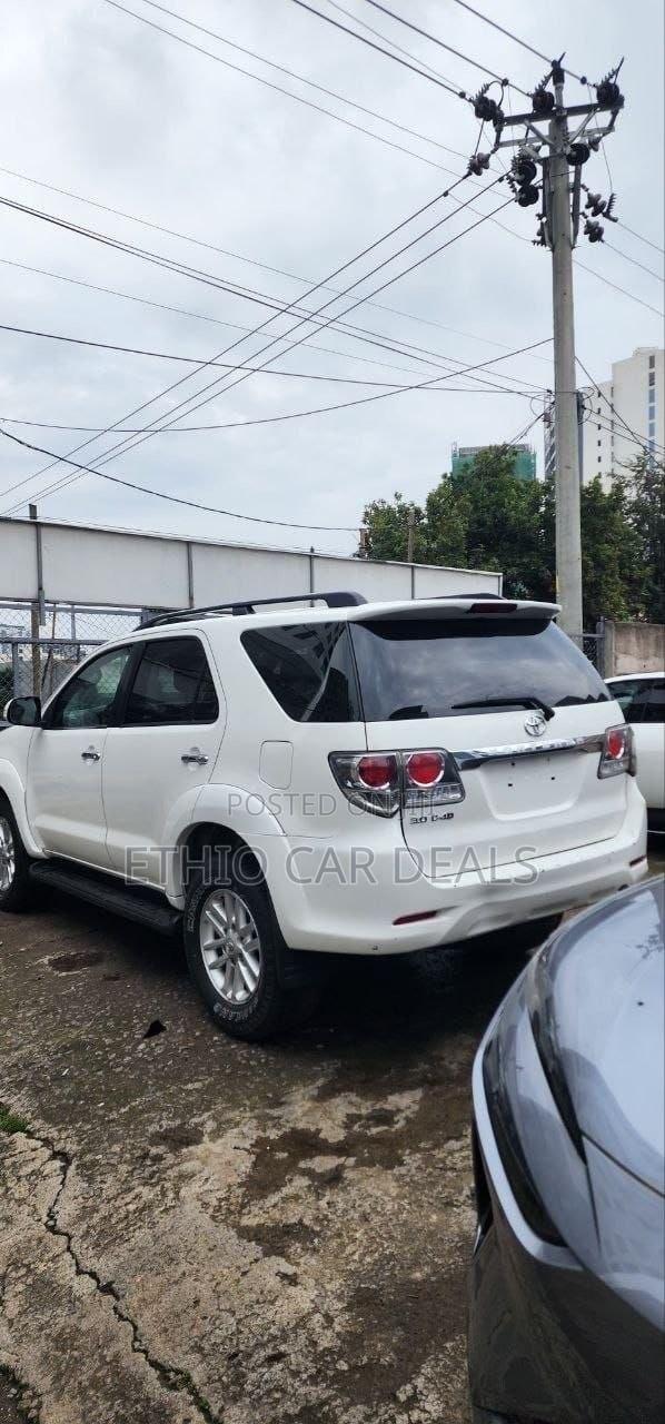 Toyota Fortuner 2013 White
