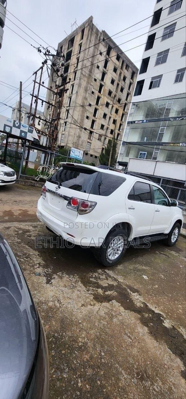 Toyota Fortuner 2013 White