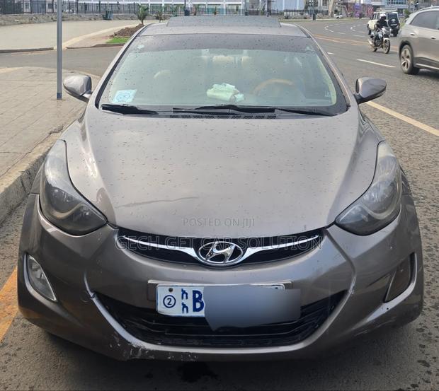 Hyundai Elantra 2013 Brown