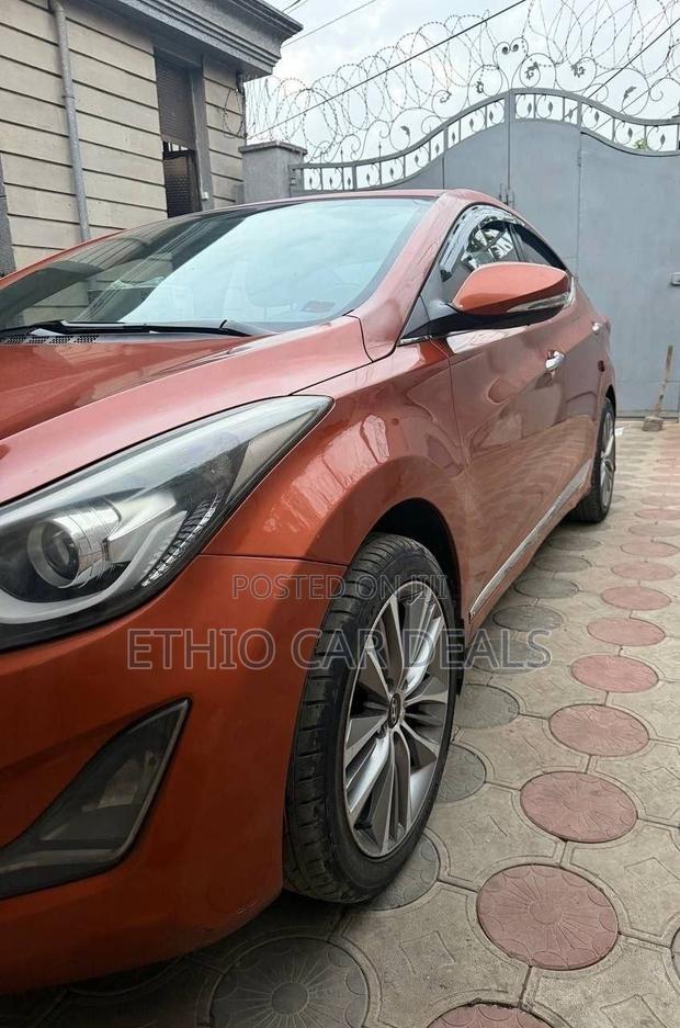 Hyundai Avante 2015 Orange