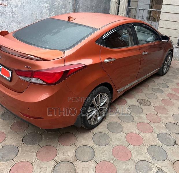 Hyundai Avante 2015 Orange