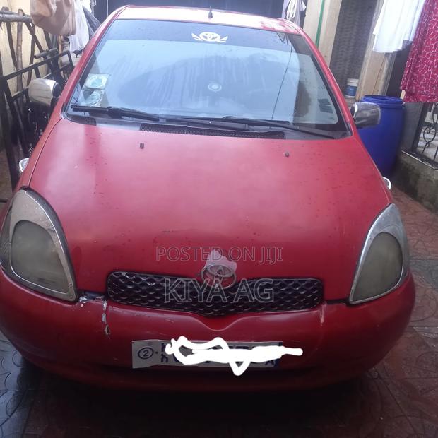 Toyota Vitz 1999 Red