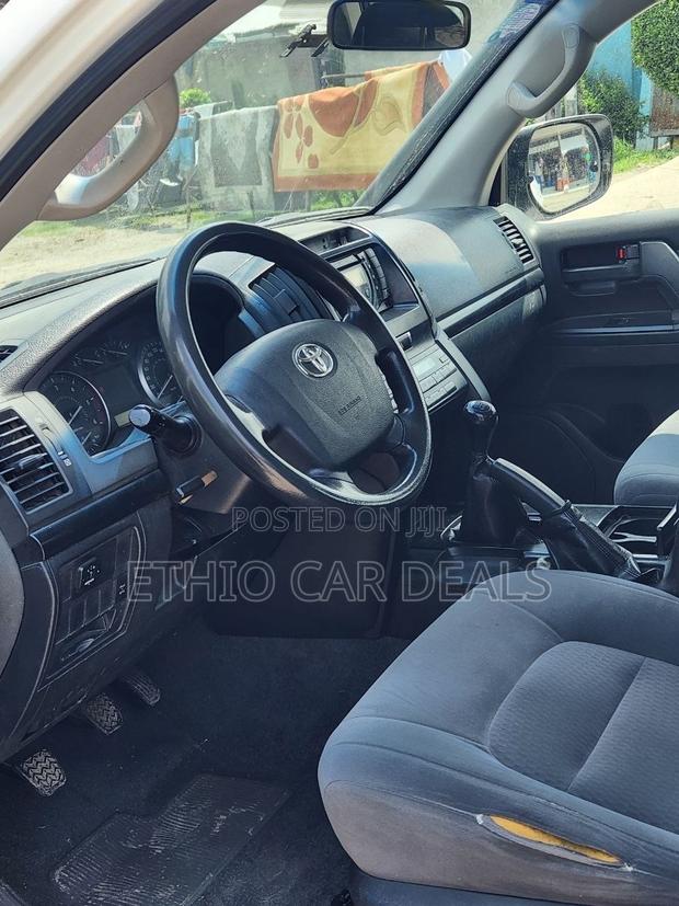Toyota Land Cruiser 2014 White