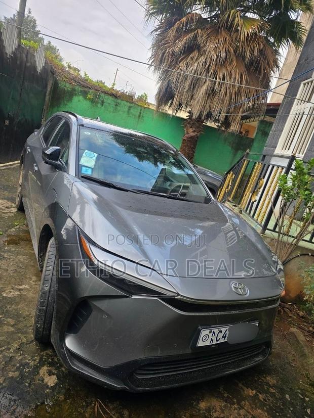 Toyota bZ4X 2023 Gray