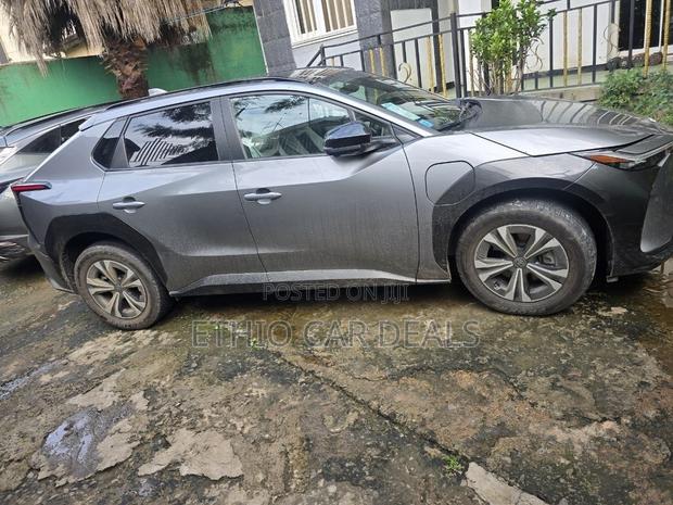 Toyota bZ4X 2023 Gray