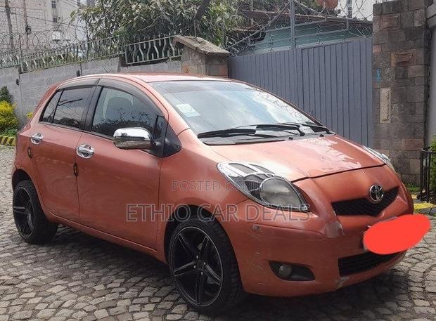 Toyota Yaris 2009 Orange