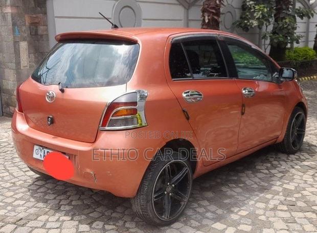 Toyota Yaris 2009 Orange