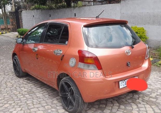 Toyota Yaris 2009 Orange
